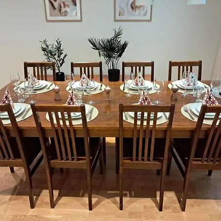 빌라 Villa Halla- In A Great Location, Spacious For Families 로바니에미