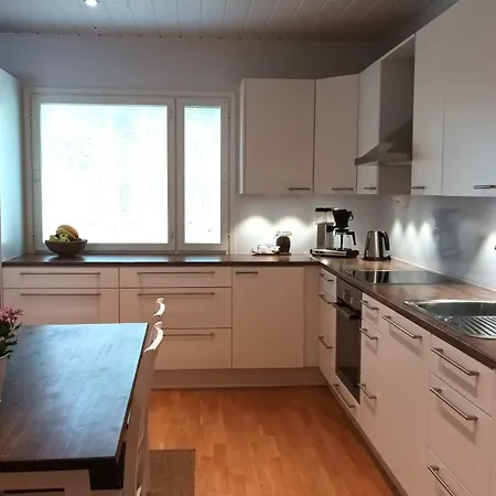 Villa Halla- In A Great Location, Spacious For Families 빌라